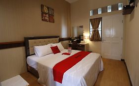 RedDoorz Plus near Universitas Sumatera Utara